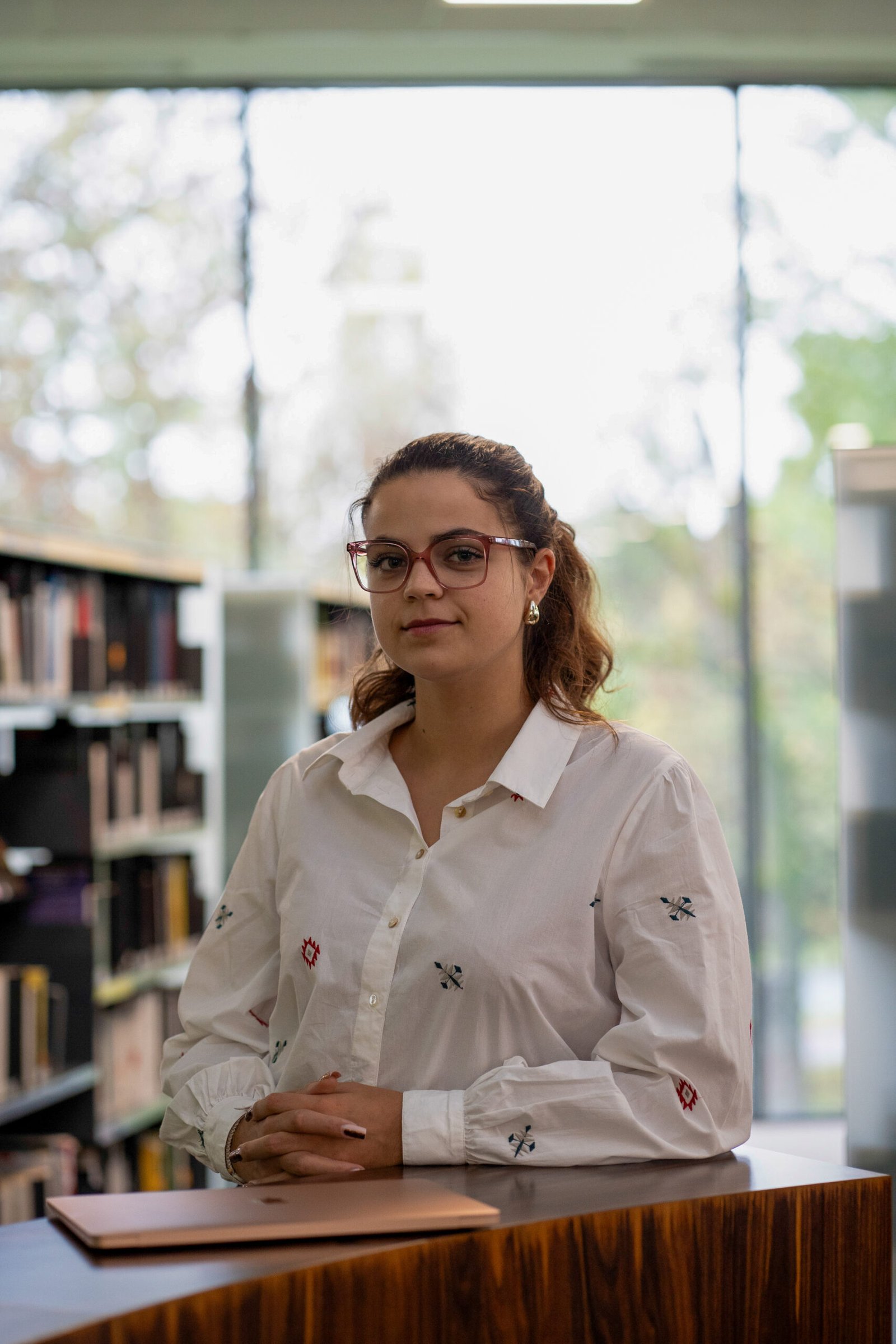 pauline-roy-photo-communiquoi-lot-et-garonne-community-manager-site-vitrine-google
